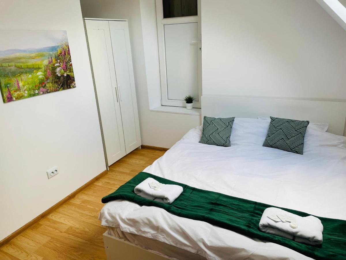 Apartamento Londof Housing City Center Braşov Exterior foto