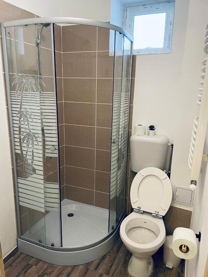 Apartamento Londof Housing City Center Braşov Exterior foto
