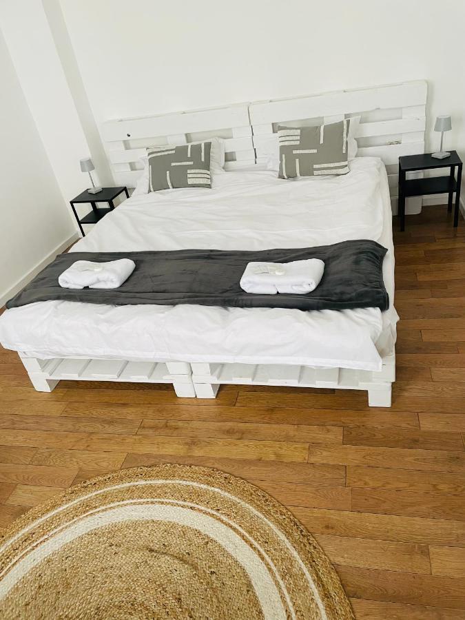 Apartamento Londof Housing City Center Braşov Exterior foto
