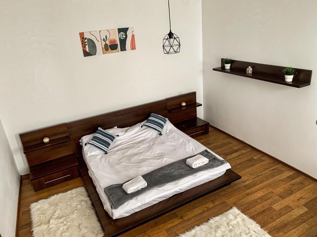 Apartamento Londof Housing City Center Braşov Exterior foto