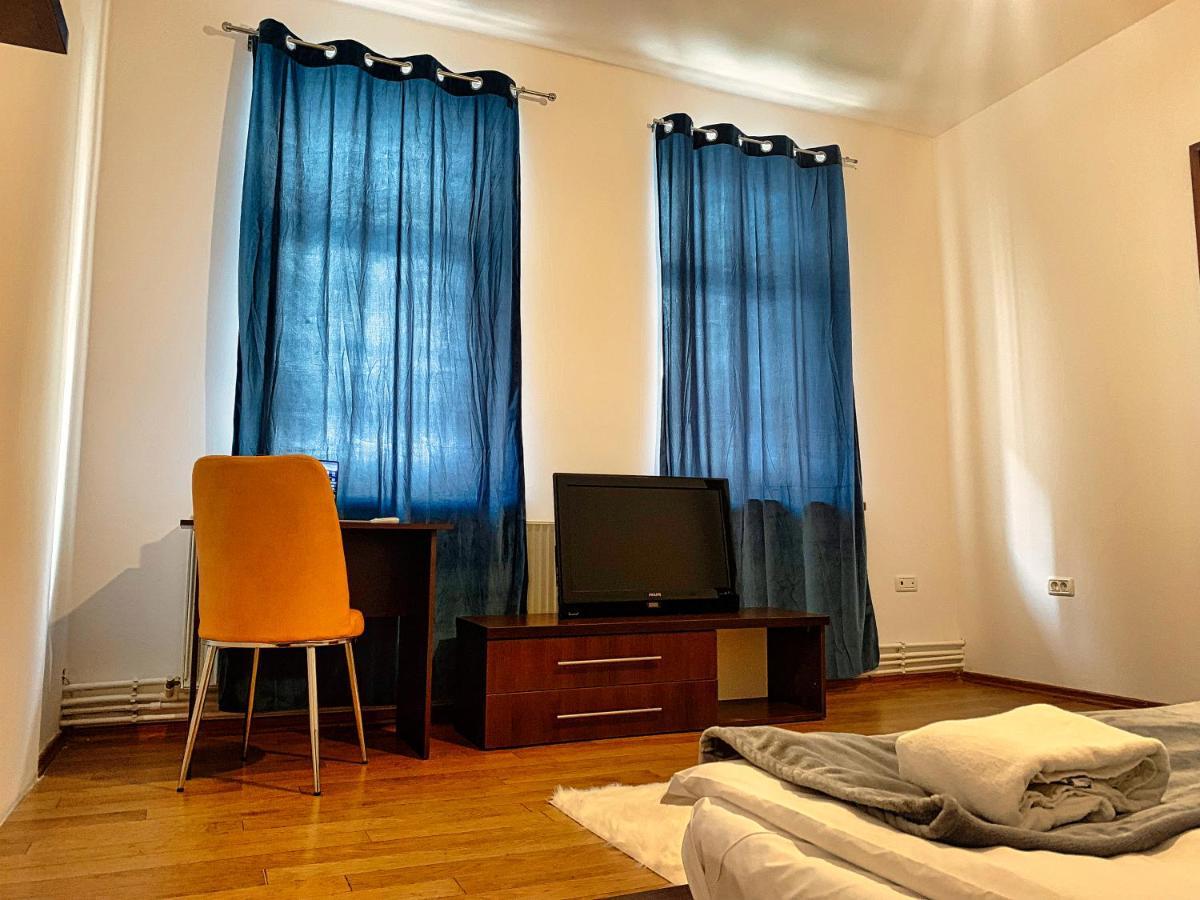 Apartamento Londof Housing City Center Braşov Exterior foto