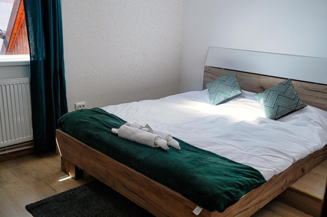 Apartamento Londof Housing City Center Braşov Exterior foto