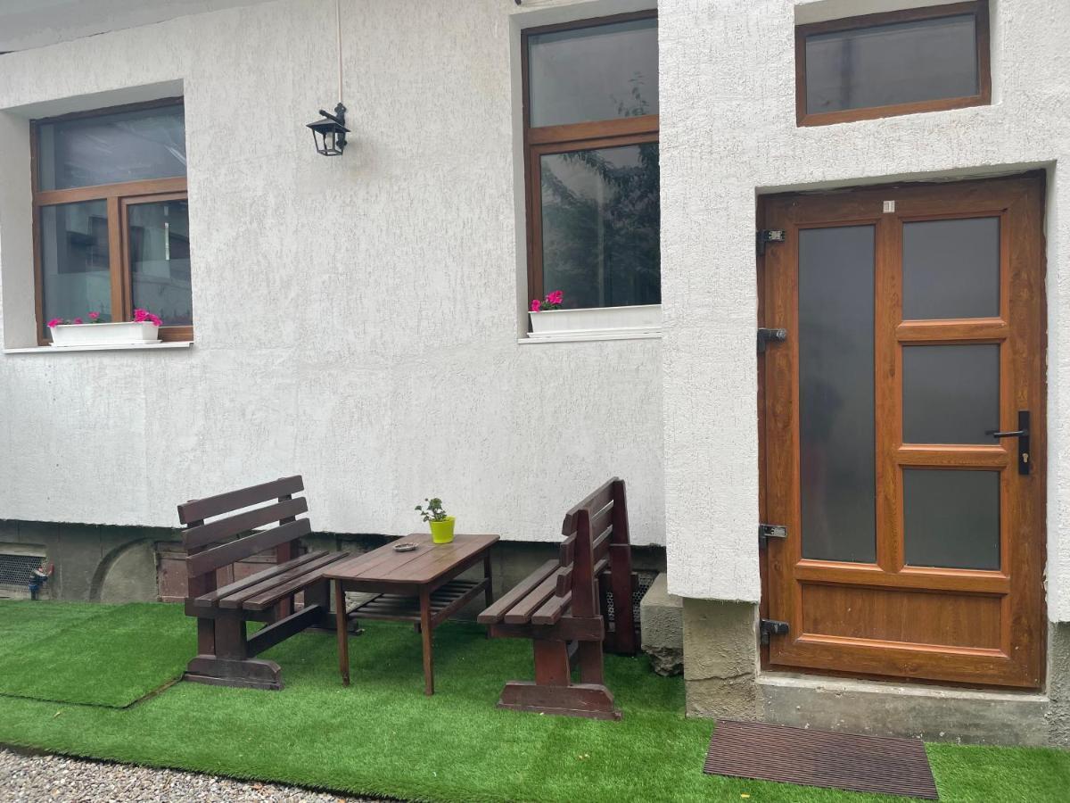 Apartamento Londof Housing City Center Braşov Exterior foto